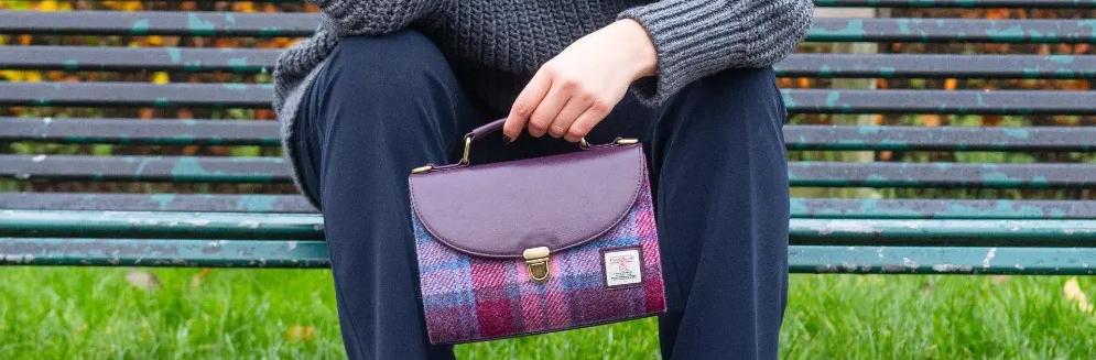 Handbags & Totes