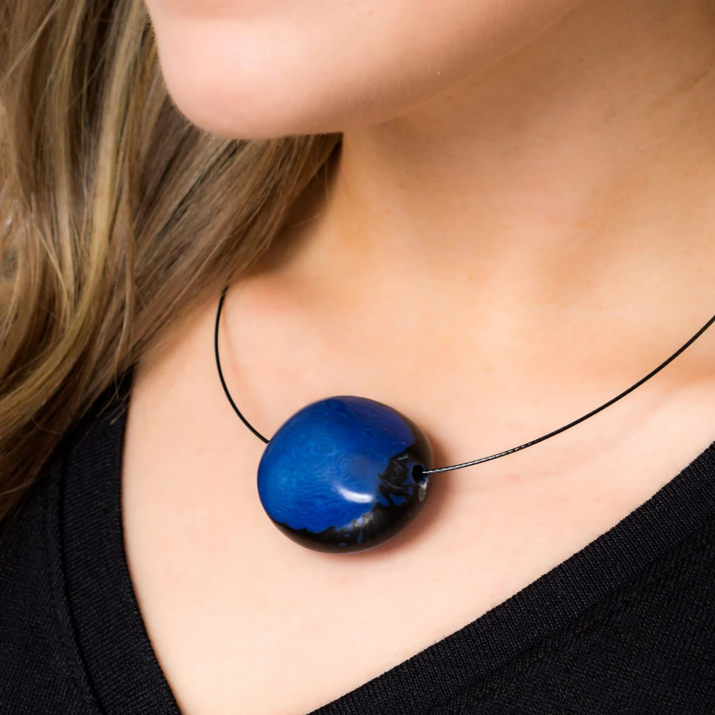 Flattened Seed Wire Necklace