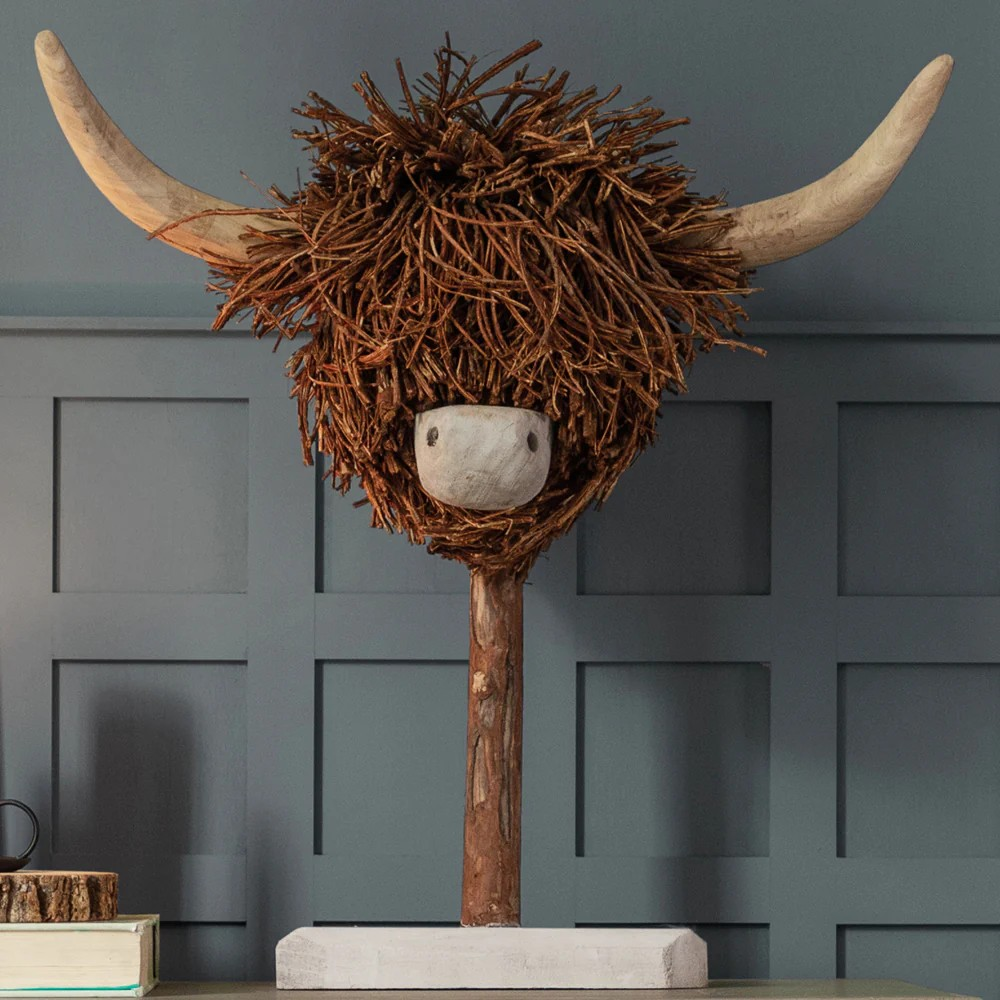 Highland Cow Sculpture With Stand