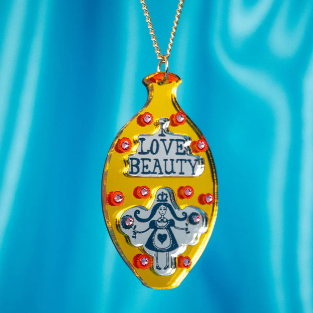 I Love Beauty Vase Pendant