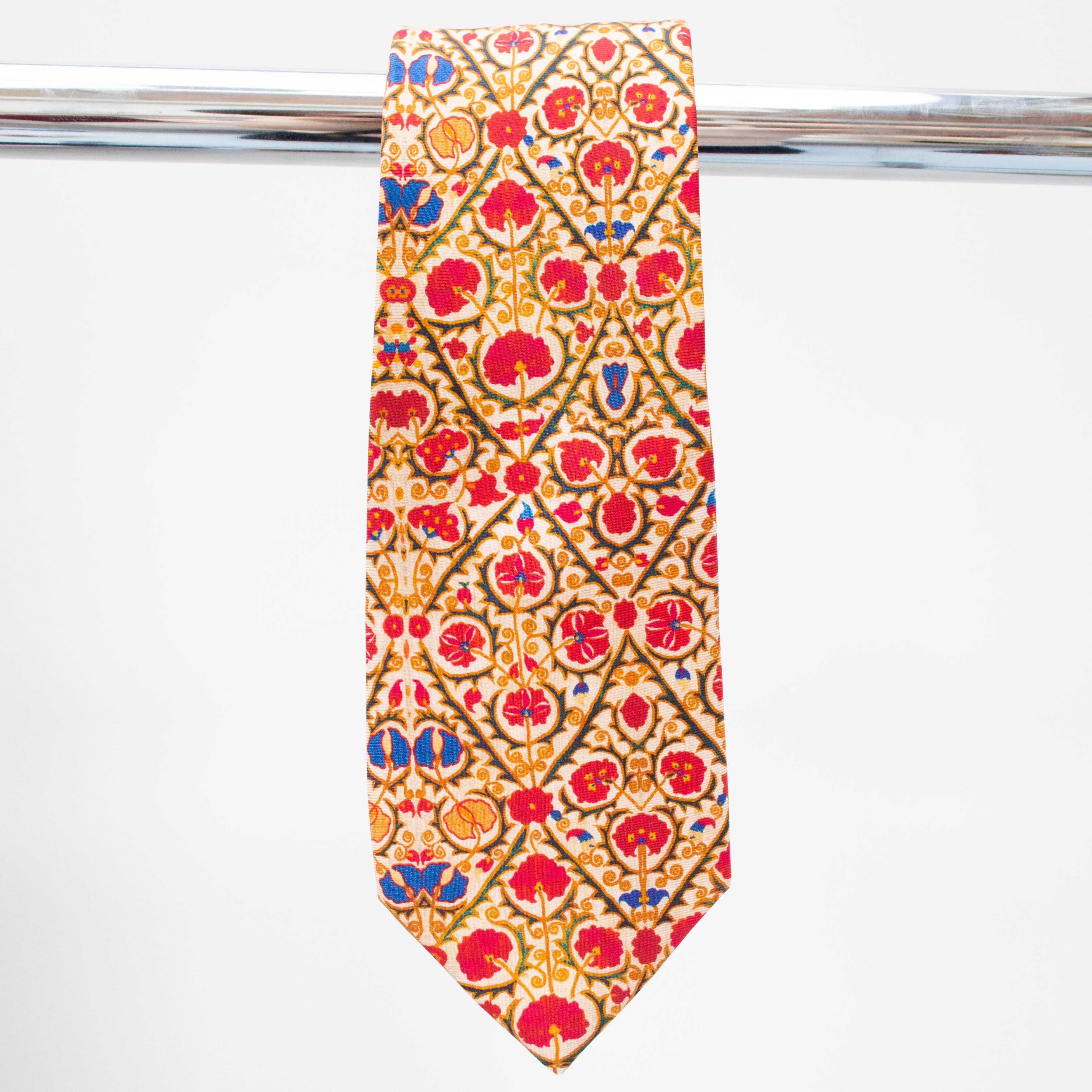 suzani tie