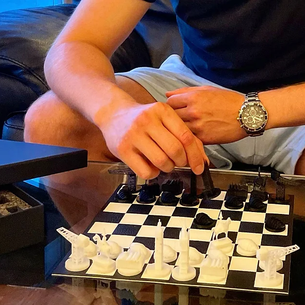 Mini Clydeside Chess Set