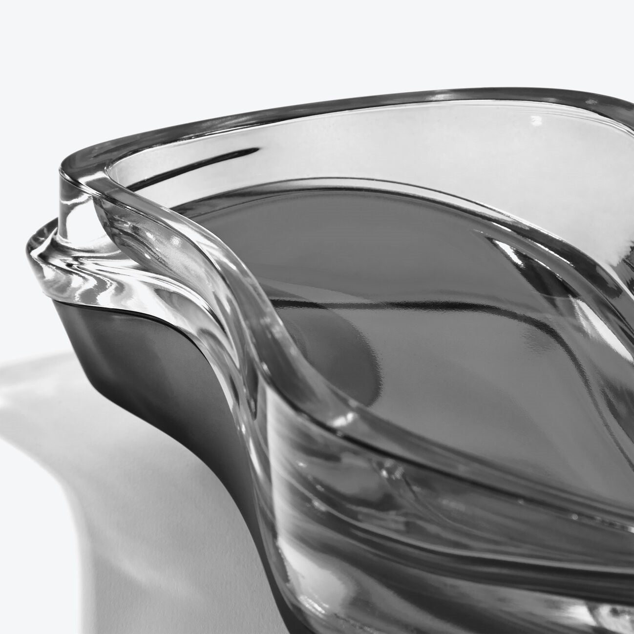 Zaha Hadid: Plex Vessel - Smoke